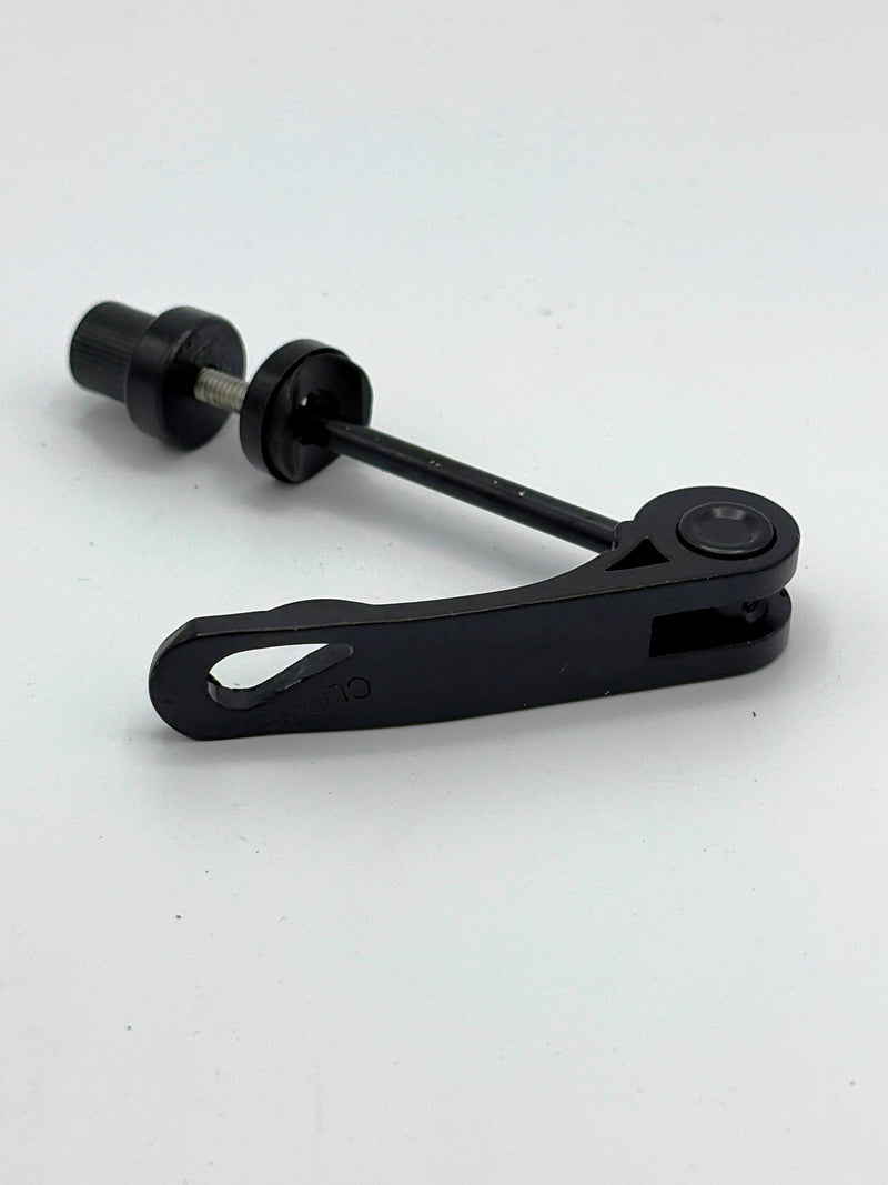 Schnellspanner am Lenkerfuß Blackline